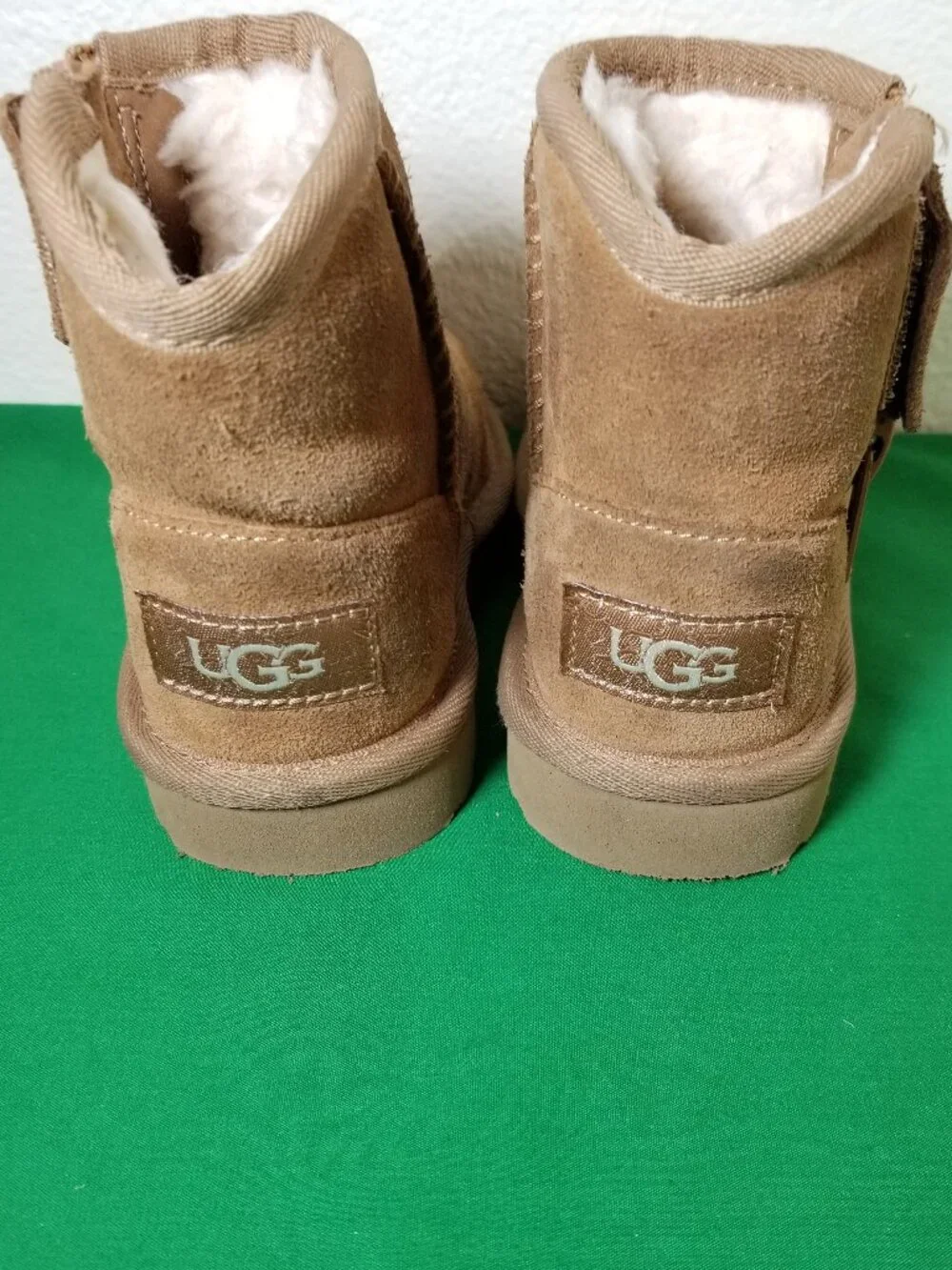 UGG Adri Classic Mini Boot Chestnut Suede Toddler Girls Size 8